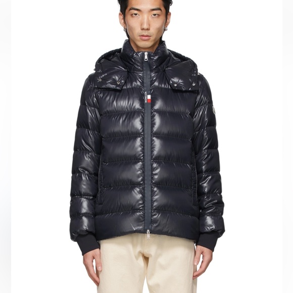 MONCLER
Navy Down Jacket. Size 4 (XL) - Picture 4 of 8